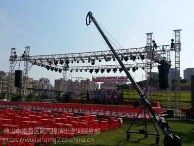 高明舞臺藝術一站式解決方案 燈光音響、背景噴繪與專業搭建服務詳解